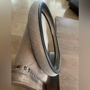 Rhinestone steering wheel for you bougie ladies